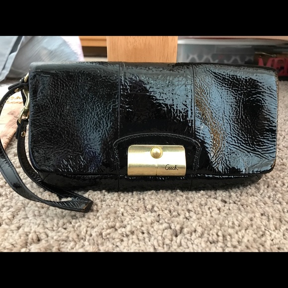Authentic coach wristlet - Picture 1 of 4